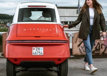 Microlino microcoche eléctrico multado en Alemania