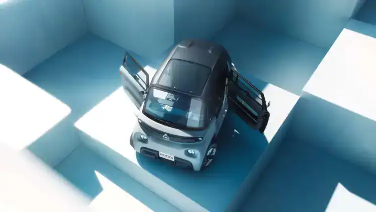 vista desde el aire puertas Opel Rocks