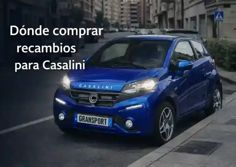 composicion digital de un coche sin carnet casalini azul en entorno urbano para ilustrar donde comprar recambios casalini